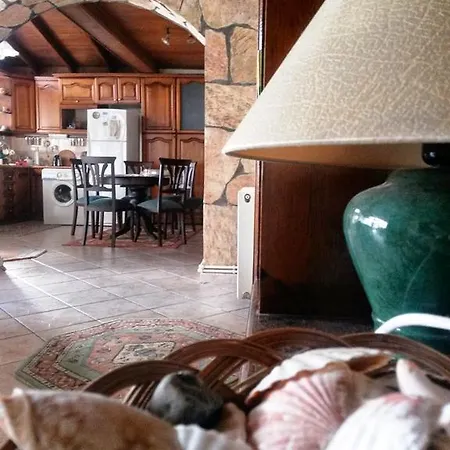 Hisaroenue Villa هيسارونو